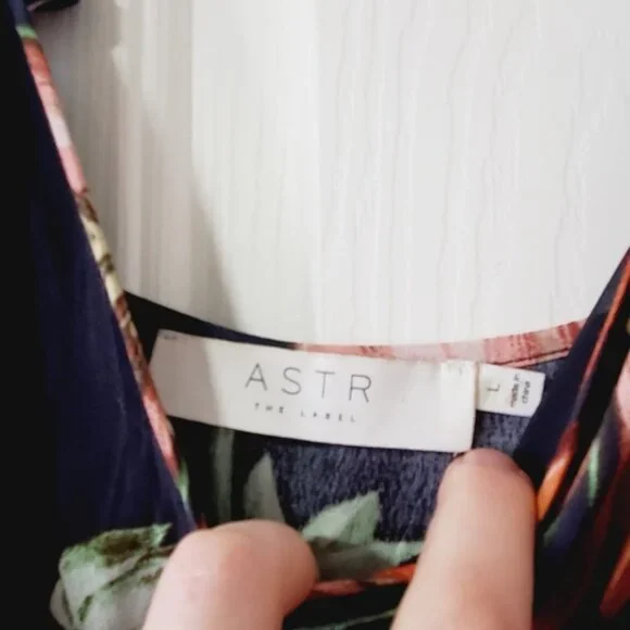 Revolve ASTR Florentina Tropical Printed Maxi Cottage Beach Dress L - Picture 5 of 8